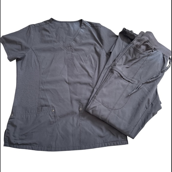 Beverly Hills Uniforms Gray Scrub Set Size Medium - Picture 1 of 7